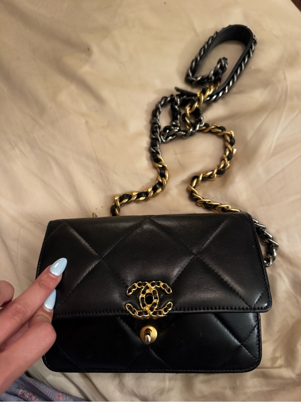 CHANEL Agneau Brill Black Mini Shoulder Bag with Gold Chain - Picture 11 of 13